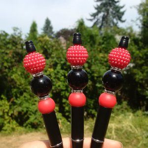 ✨Cute and Adorable Red and Black Bloody Mary Beaded Pen
